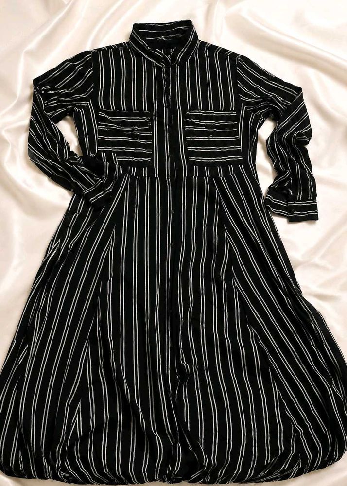 Chic Striped Button-Up Midi Dress