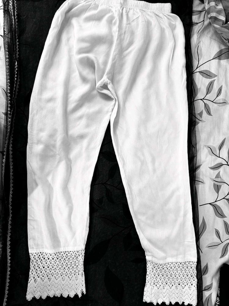 White Lace Trimmed Cotton Leggings
