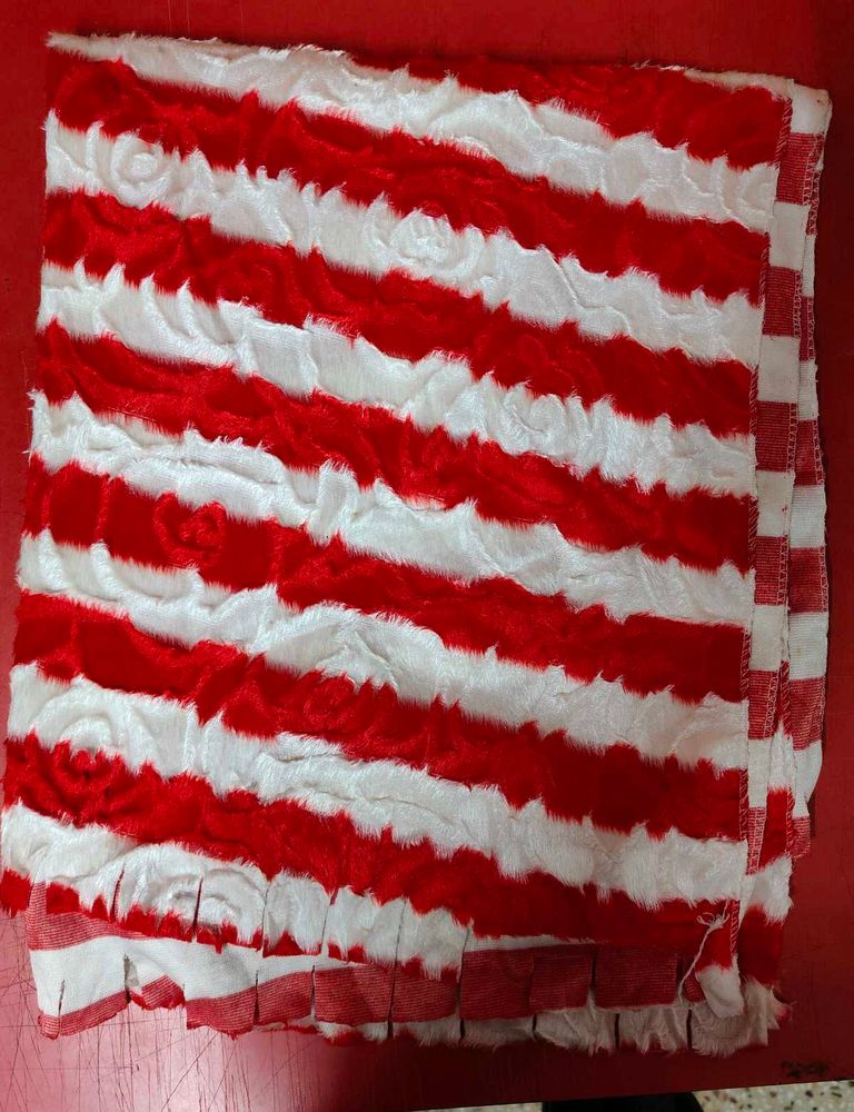 Red &amp; White Fur-Style Dupatta / Shawl – Stylish Wi