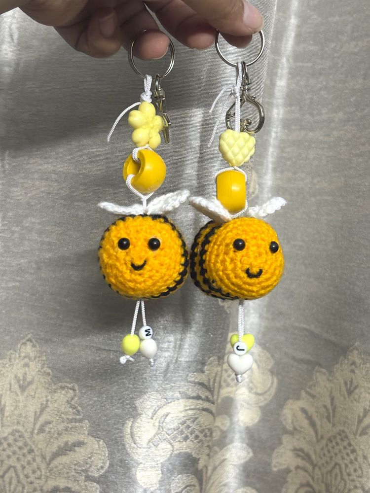 Handmade Cute Honeybee Crochet Keychain (qty.1)