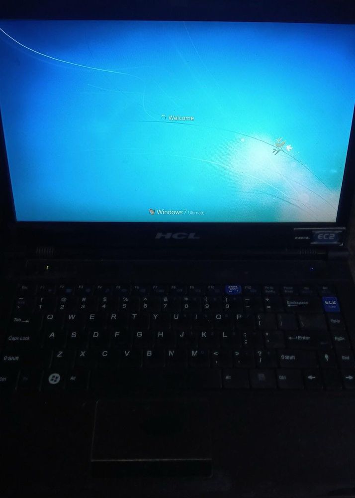 HCL Laptop - Windows 7