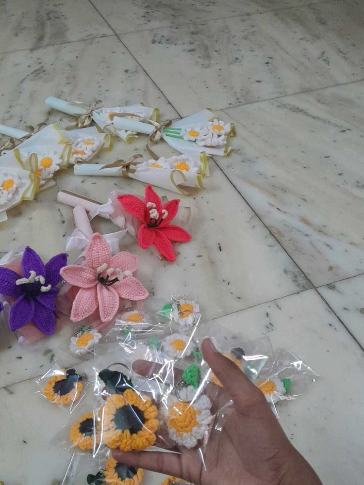 Handmade Crochet Flower Accessories 2 pic
