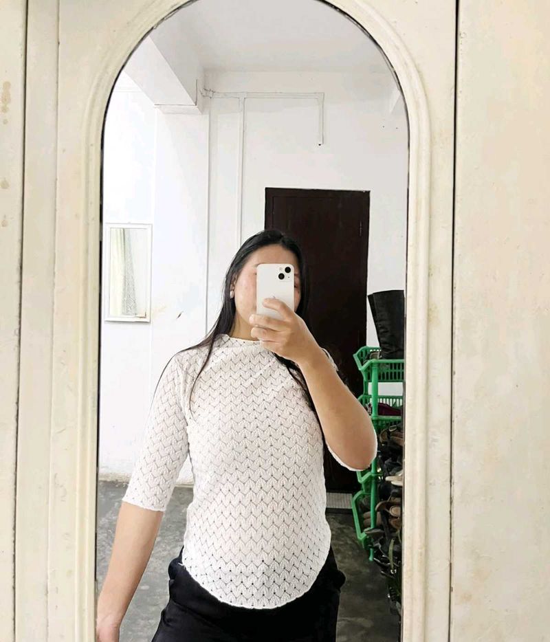 Chic White Knit Top