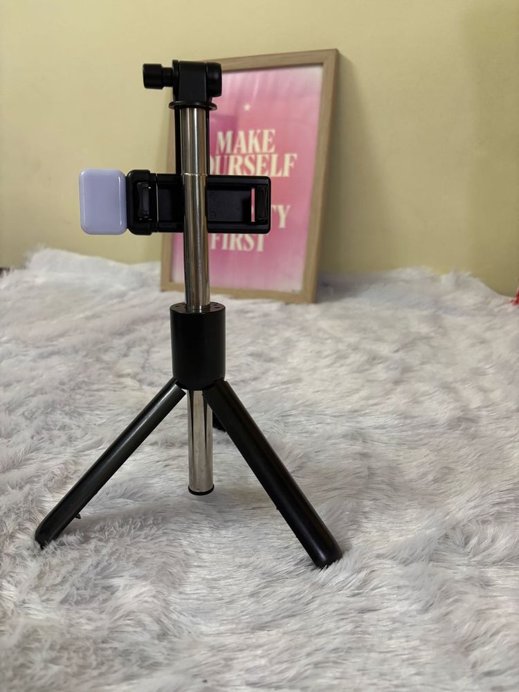 Portable Selfie Stick Tripod
