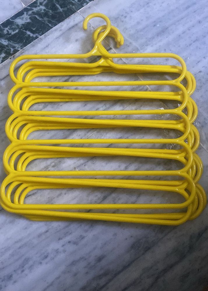 New Set of 6pcs Multi-Layered Scarf/Tie Hanger