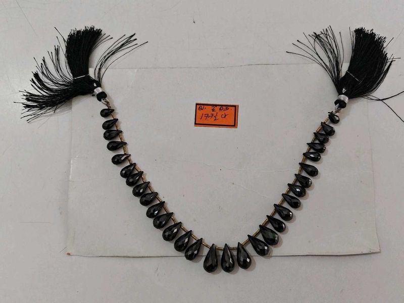 Elegant Black Teardrop Necklace