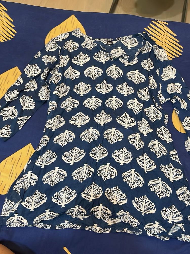 Stylish Blue Leaf Print Kurta