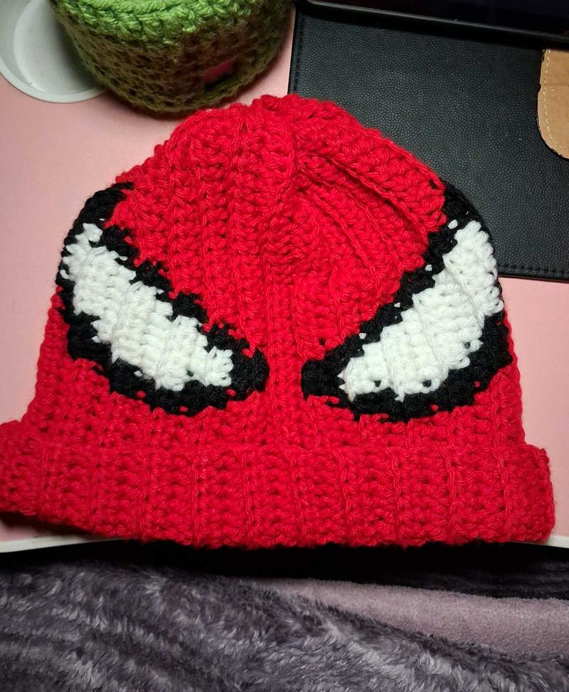 Beanie , Keychain And Tulip Combo