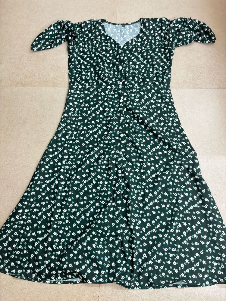 Dark green dress 🤍