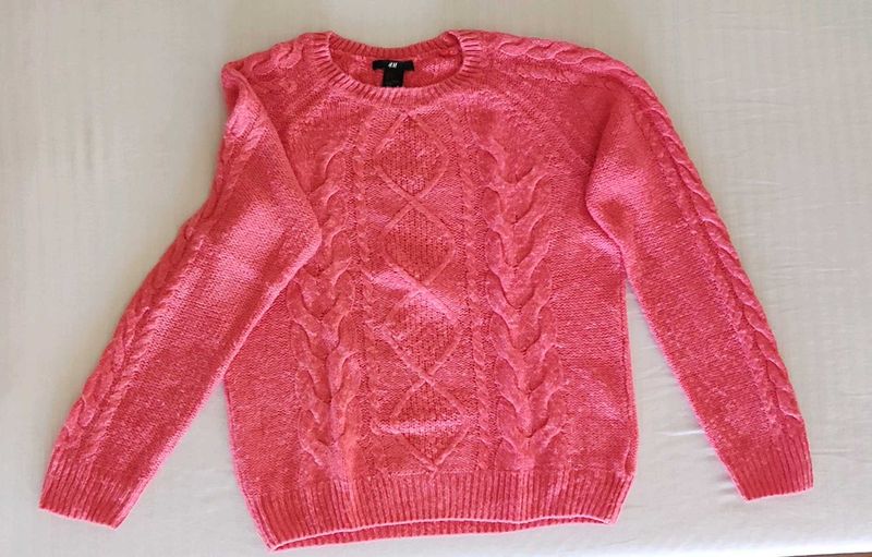 H&amp;M Coral Cable Knit Sweater