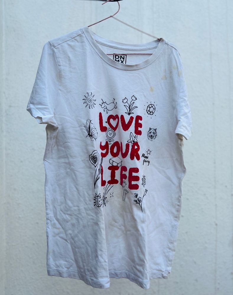 White Graphic T-Shirt "Love Your Life"