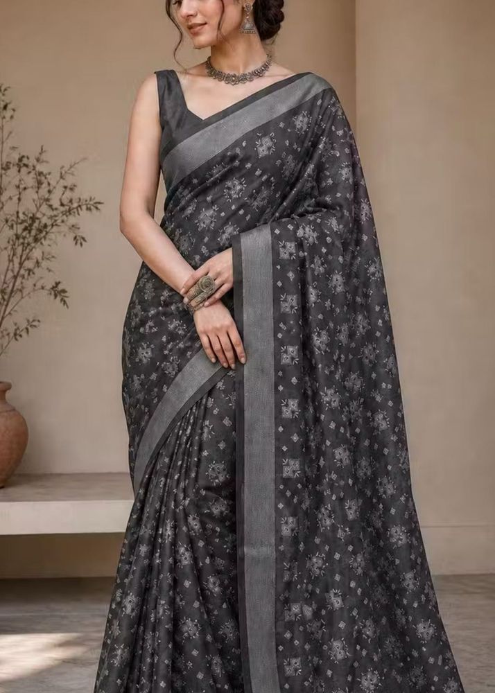 Elegant Grey Floral Print Saree