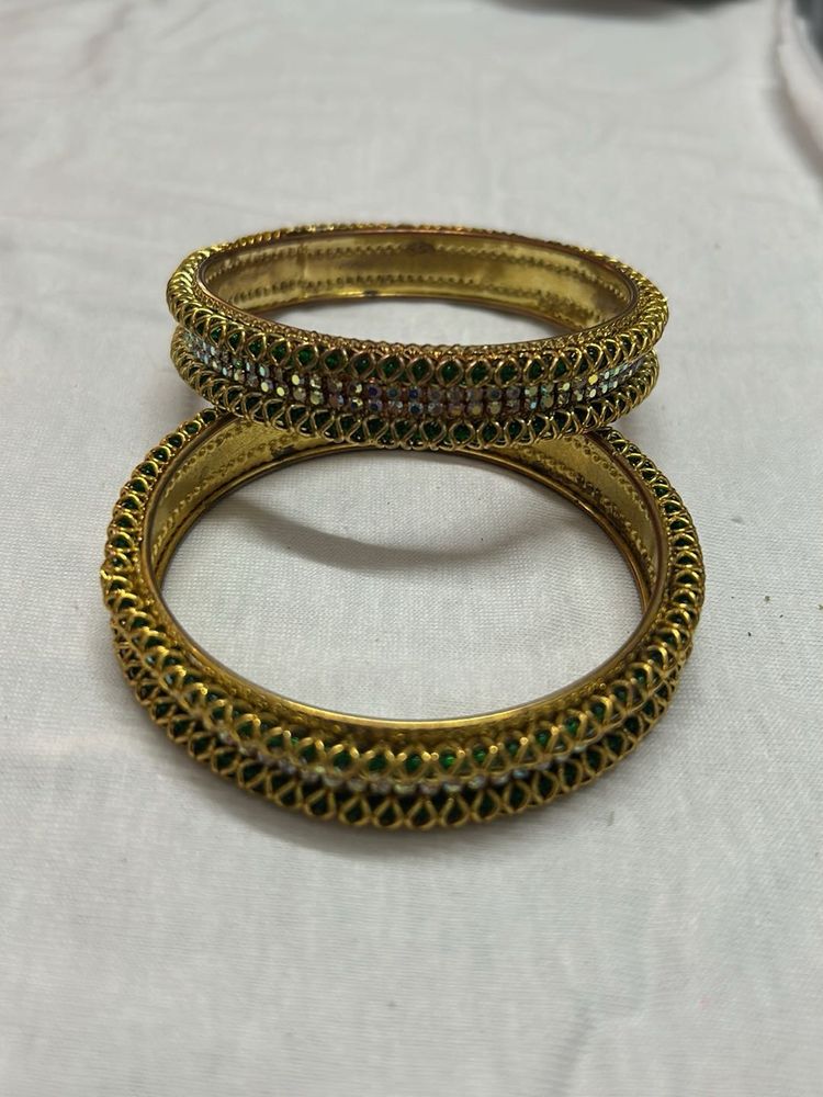 Exquisite Gold-Plated Bangle Set