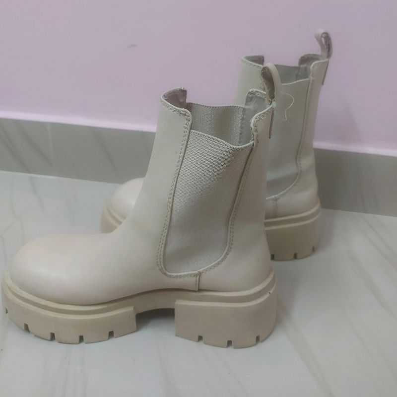 H&amp;M Platform Chelsea Boots