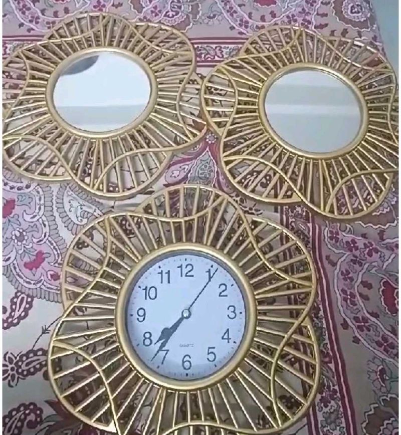 Wall Mount 3 Show Peices In One Clock