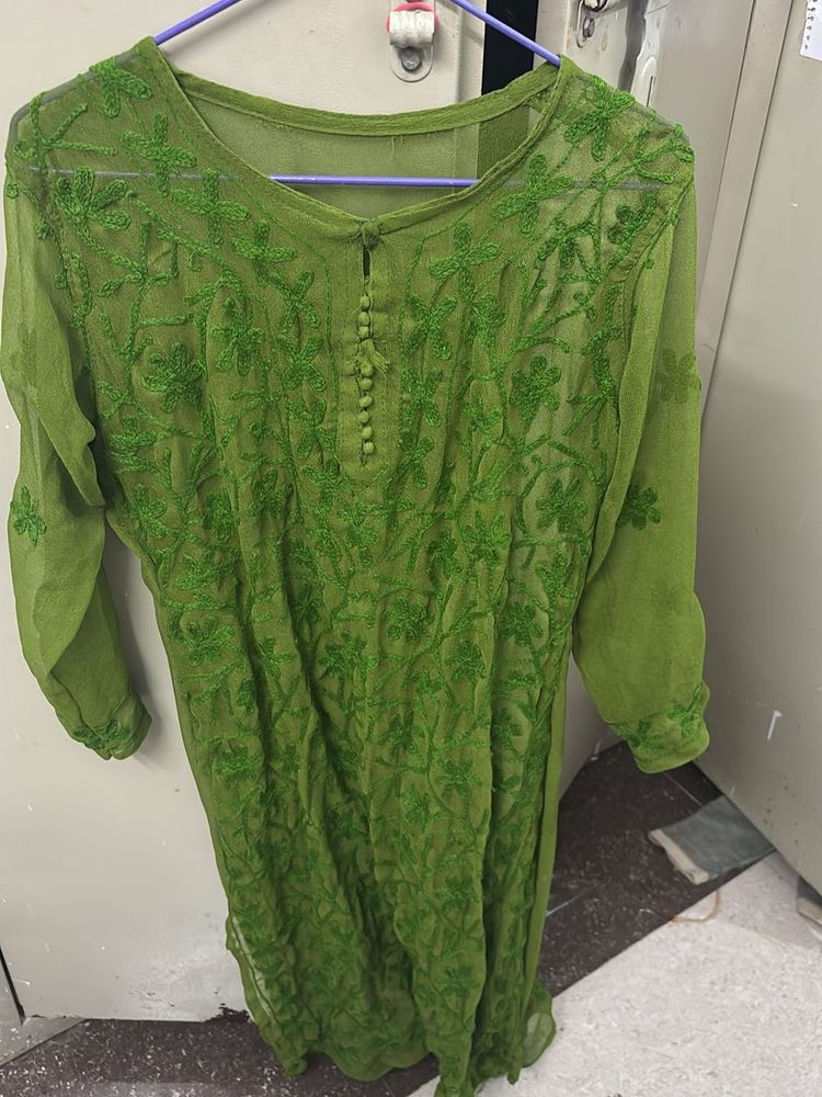 Embroidered Green Chikankari Kurta