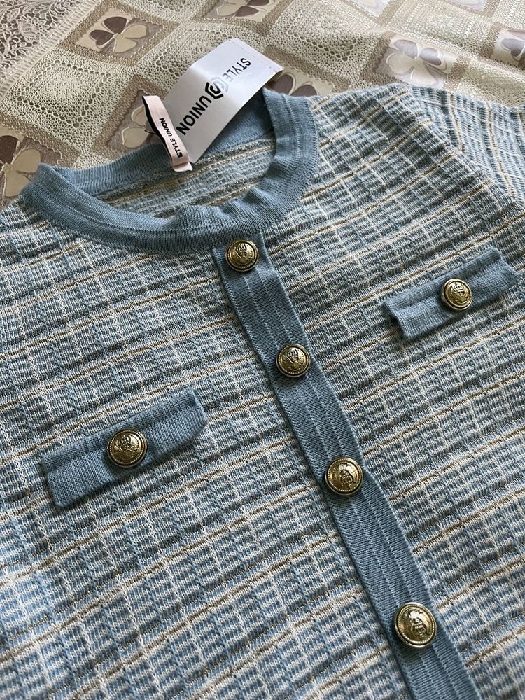 Blue &amp; White Checked Knit Top