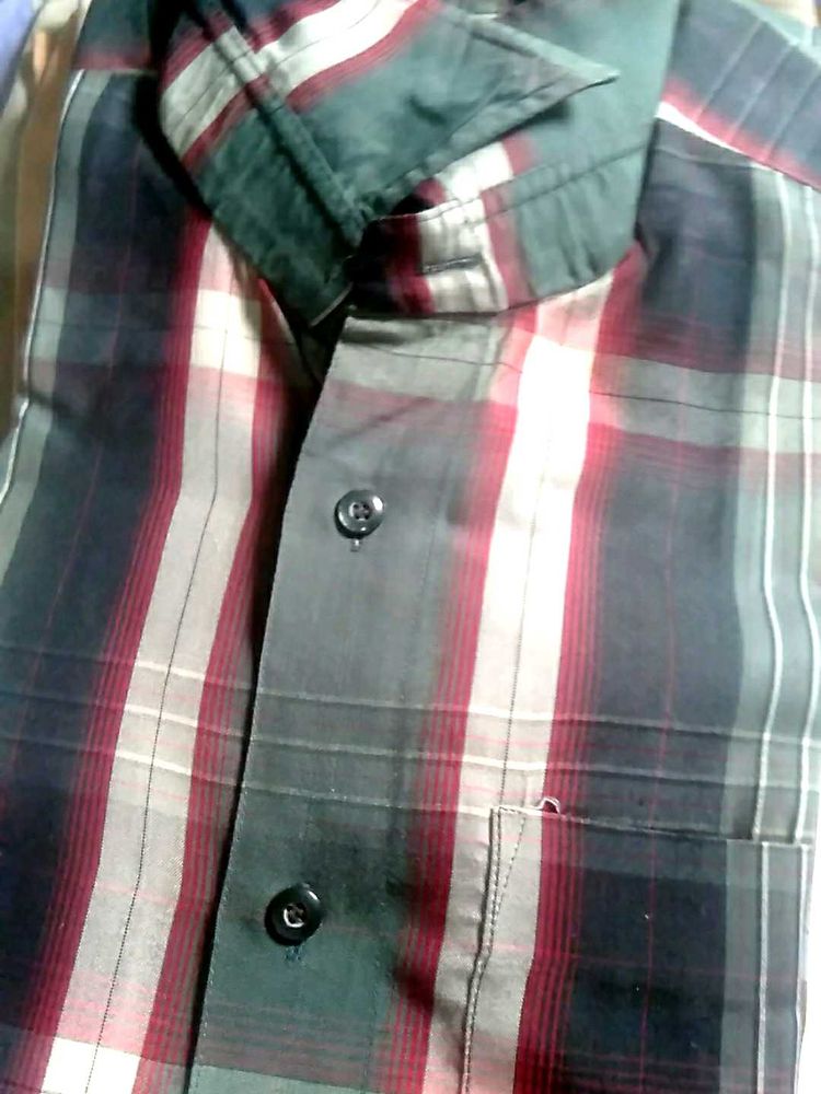 Classic Plaid Men's Shirt