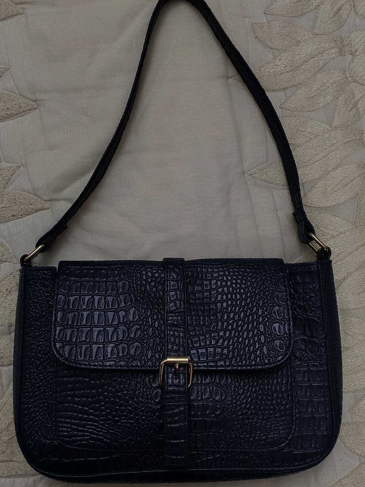 Midnight blue buckle shoulder bag
