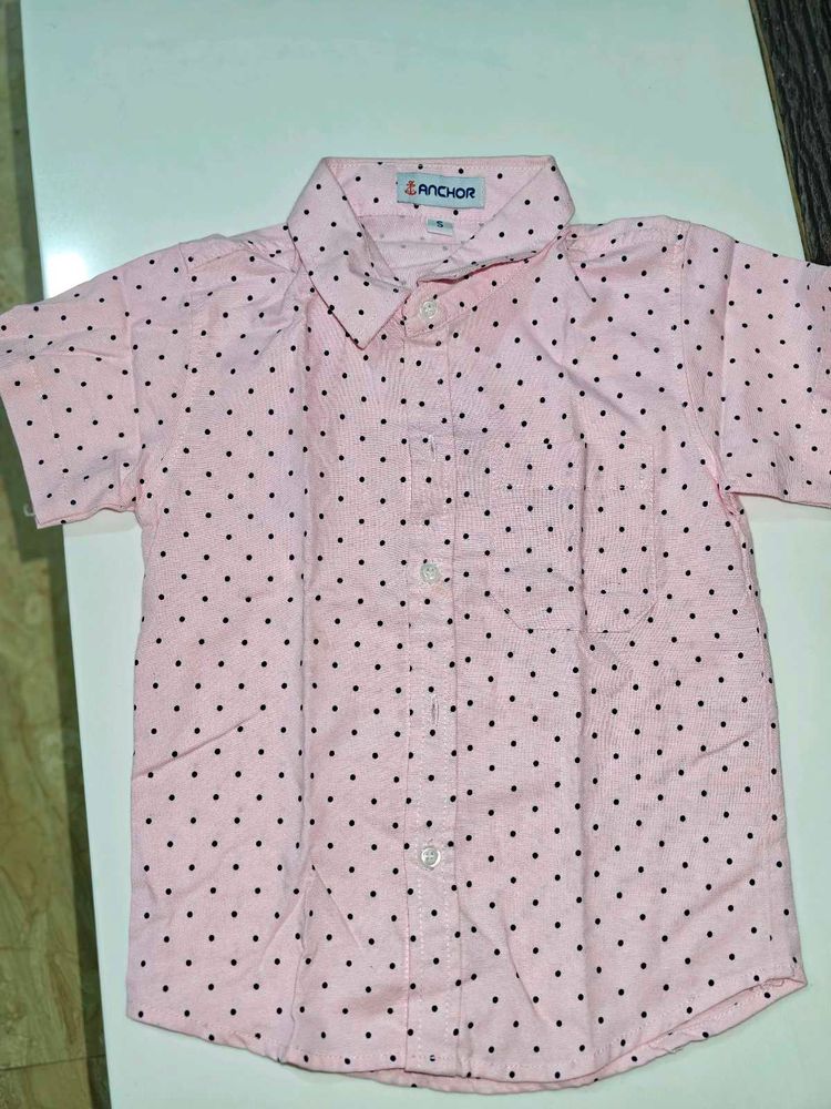 pink shirt