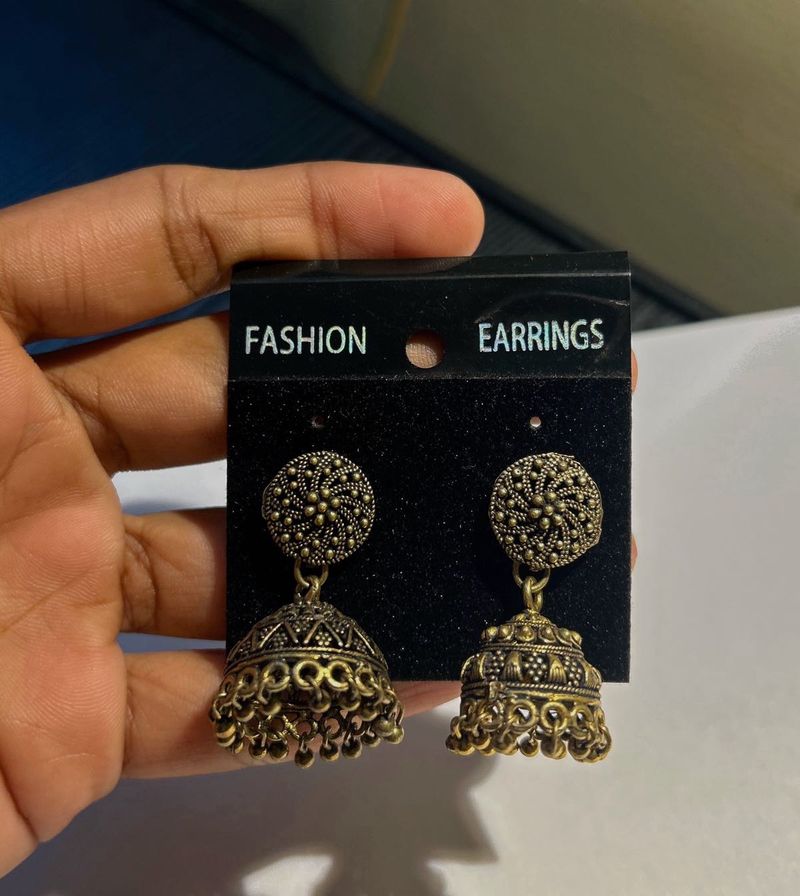 Stylish Jhumka Earrings