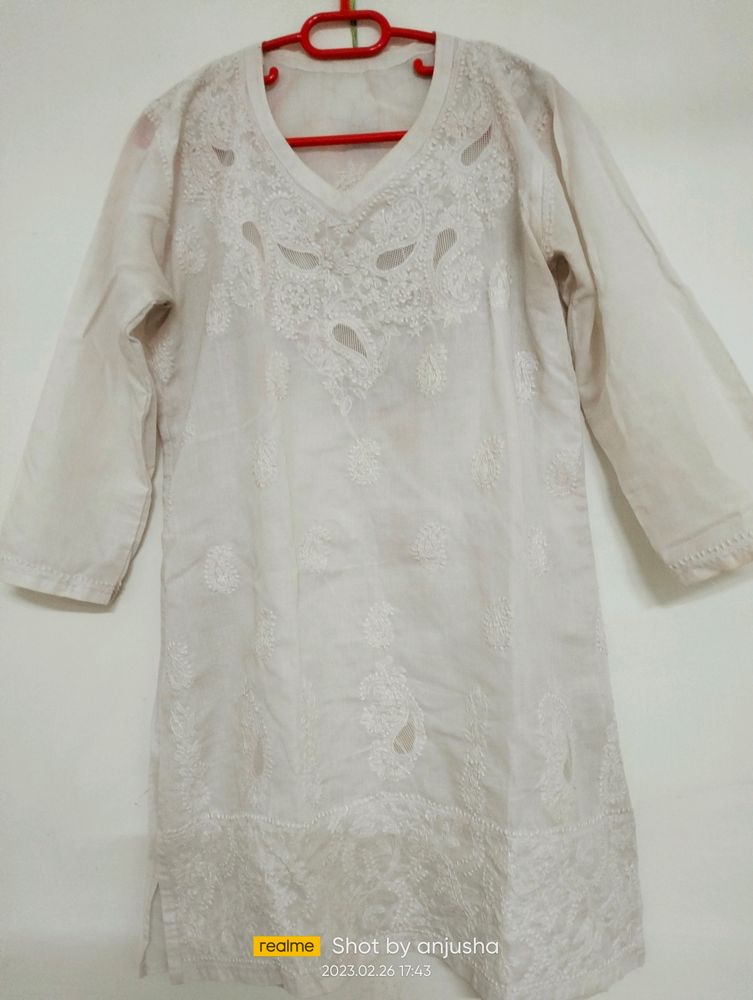 Cotton Chikan Kari Kurti