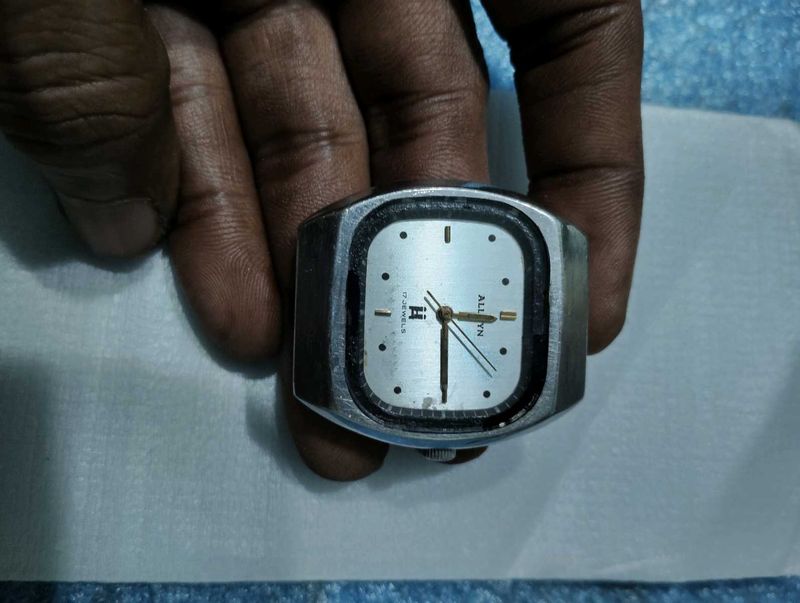 Vintage Allwyn Analog Wrist Watch