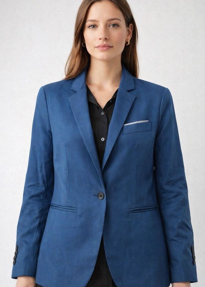 Classic Blue Single-Breasted Blazer