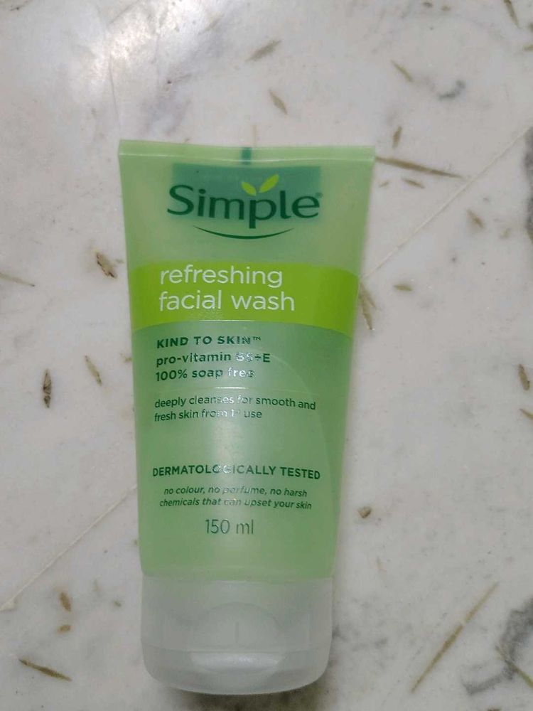 Simple Refreshing Facial Wash