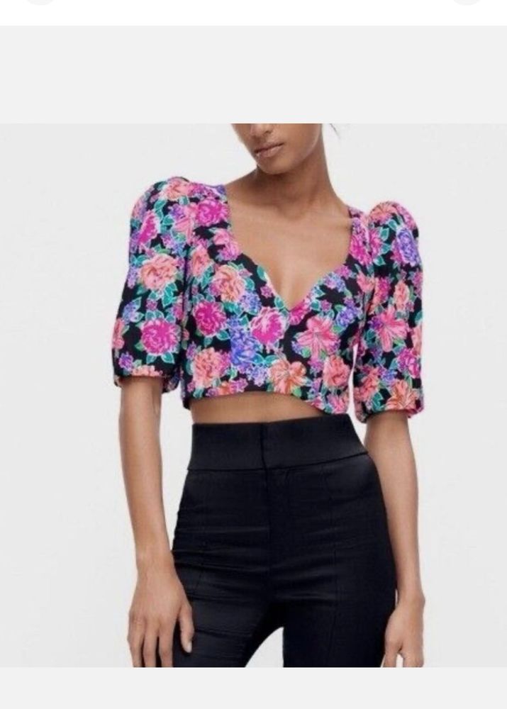Zara Floral Puff Sleeve V-Neck Cropped Top