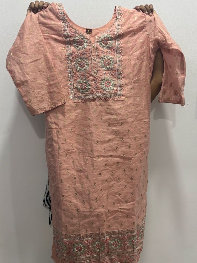 Elegant Embroidered Kurta pajama and dupatta setti