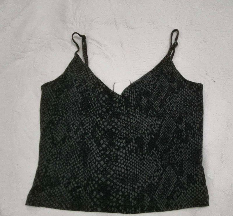 Very Amazing N Beautiful Crop Top