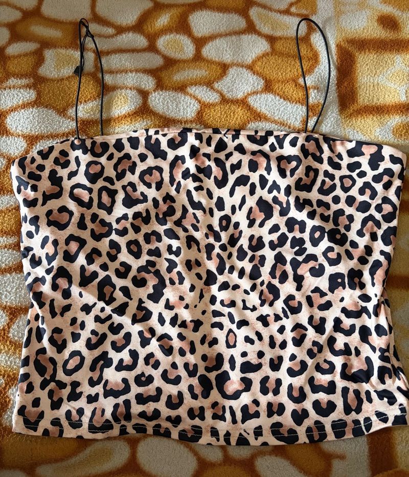 Leopard Print Spaghetti Strap Crop Top