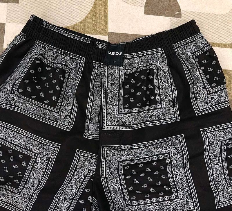 Stylish Black Bandana Print Pants