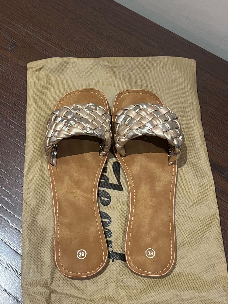 Stylish Braided Flat Sandals HYDEOUT