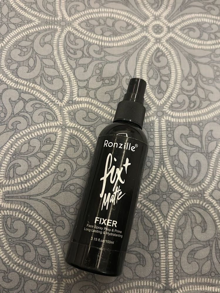 Ronizille Fix Matte Face Spray