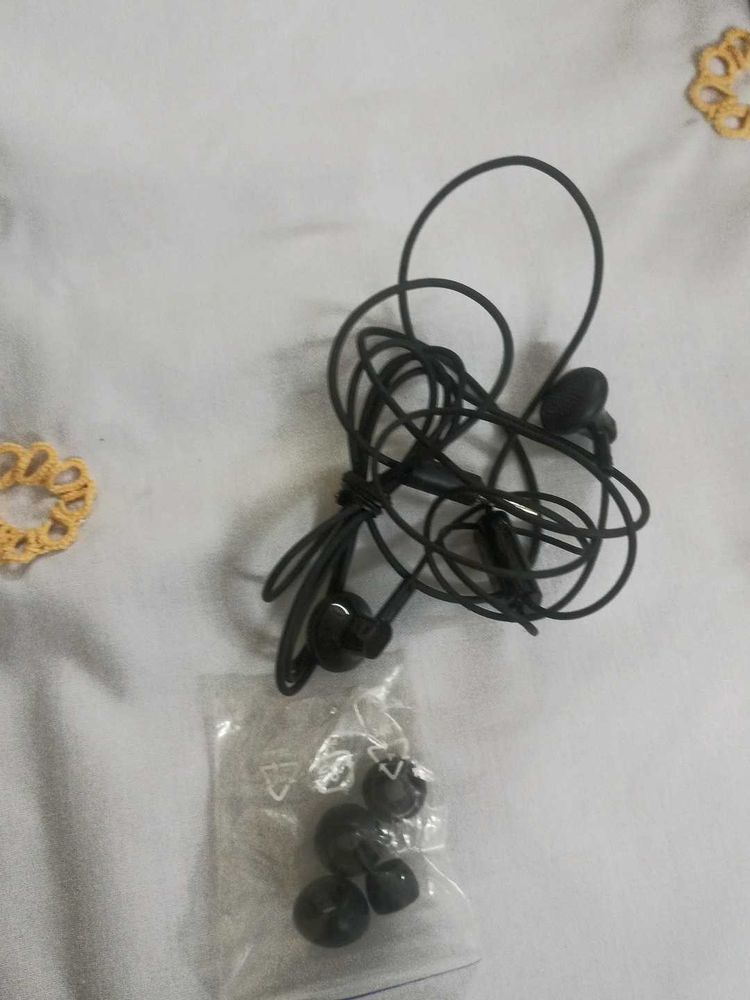 Wired Earphones with Mic