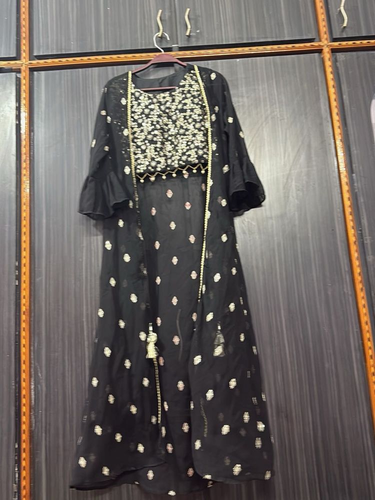 Elegant Black Embellished Kurta Set