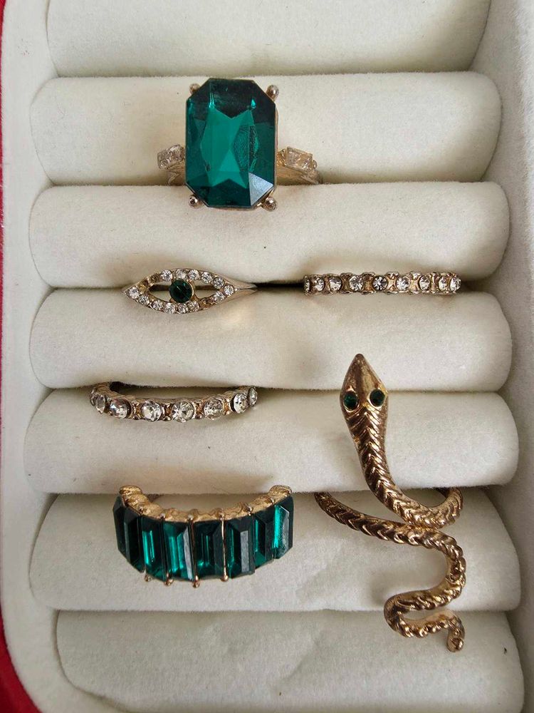 6 piece of Assorted Ring Set