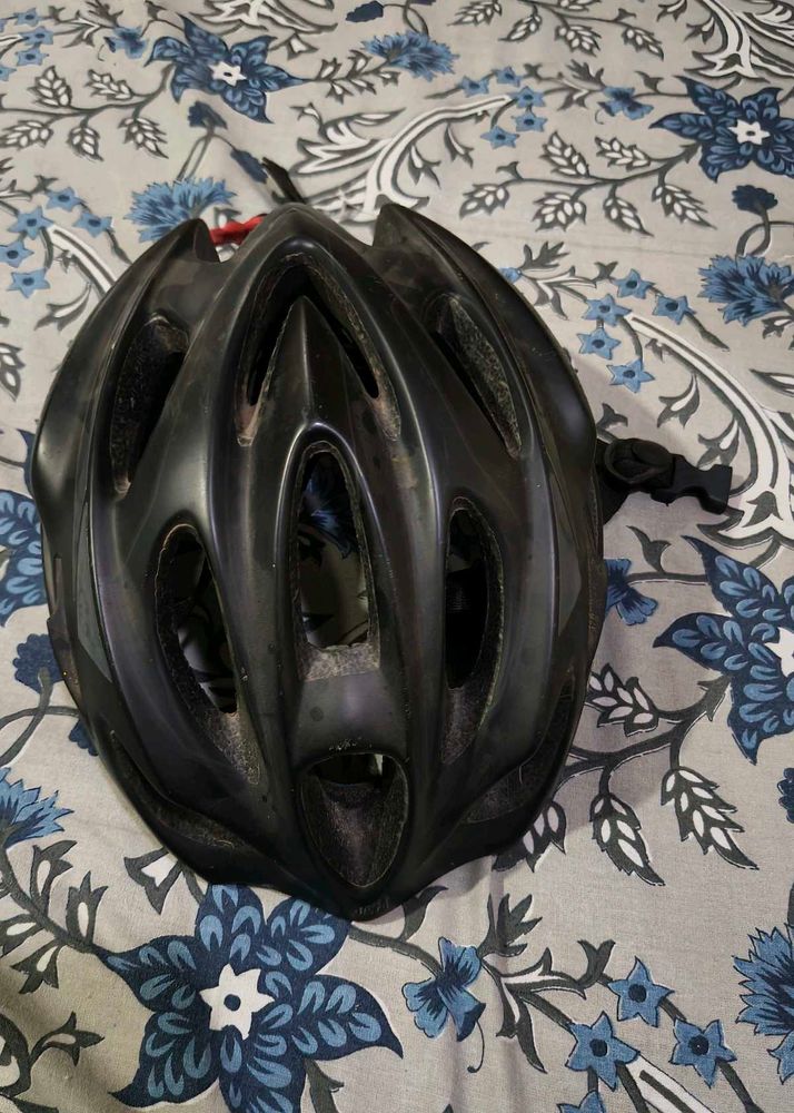 BTWIN Black Cycling Helmet