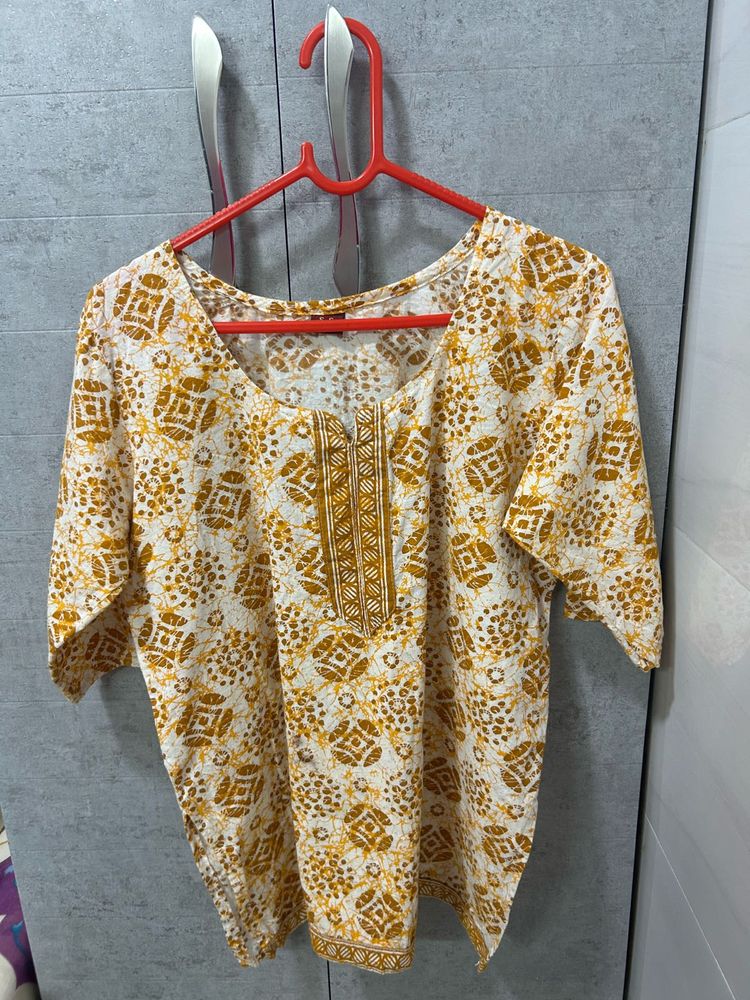Yellow &amp; White Printed Kurta
