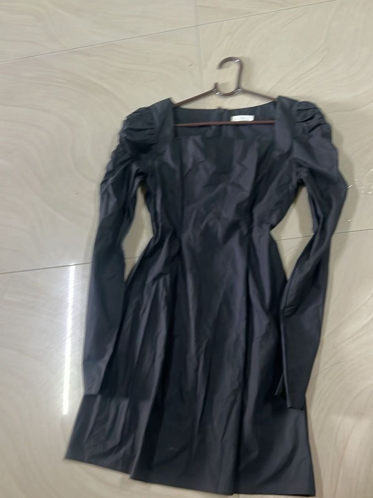 Chic Black Puff Sleeve Square Neck Dress