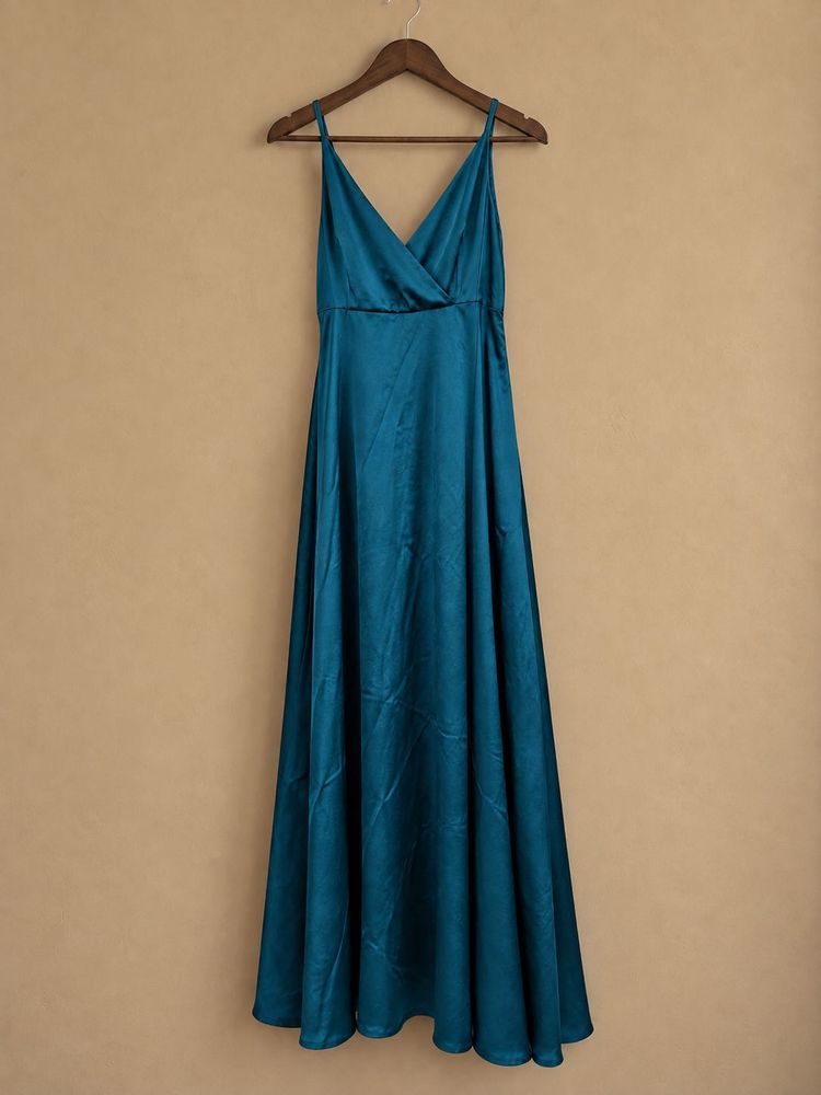 Elegant Teal Wrap V-Neck Maxi Dress