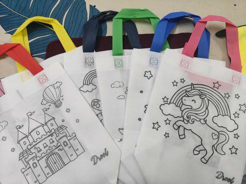 Party Favor Bags: Castle, Rainbow &amp; Unicorn
