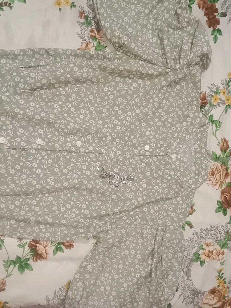 Chic Floral Print Blouse