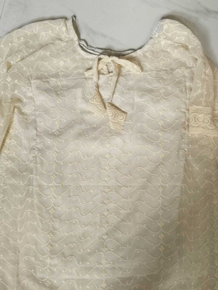 Elegant Cream Embroidered kaftaan