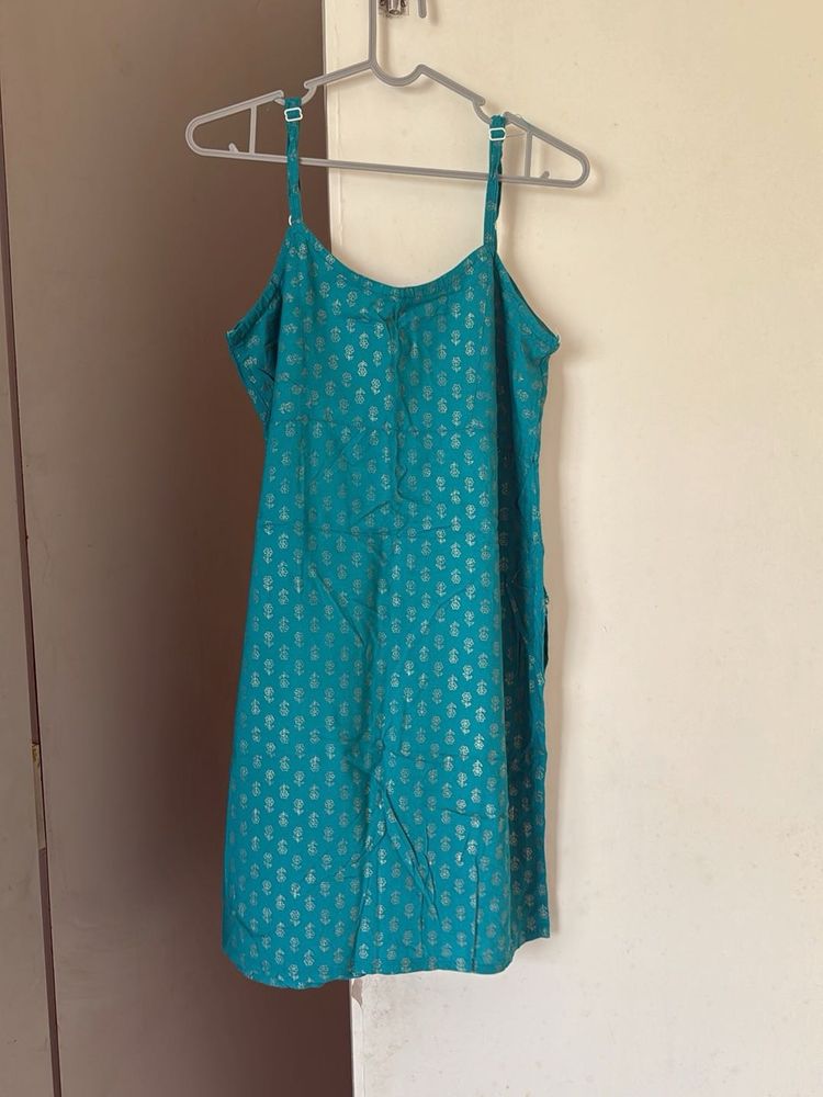 Blue Floral Printed Sleeveless Kurti