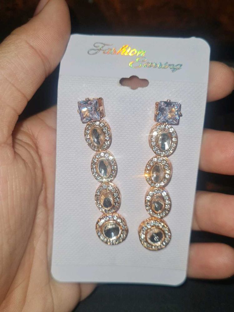 dimond earing that makes you gorgeous 😍