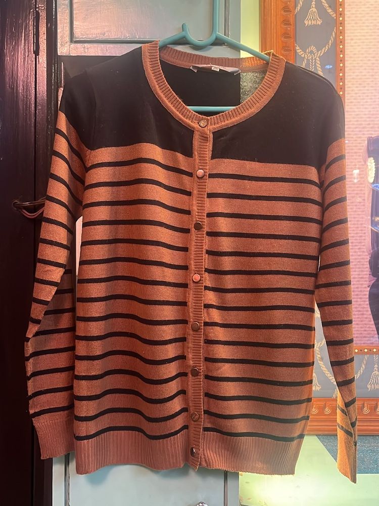 Annabelle Medium Sized Sweatshirt