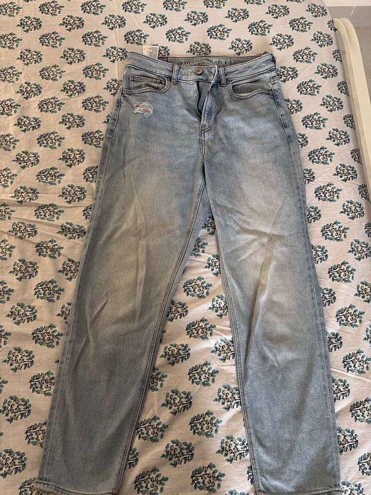 Light Wash Distressed Jeans